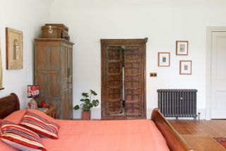 georgian bedroom with wooden furniture