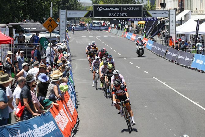 The women&#039;s race was strung out early on during day 3 of the 2019 Bay Crits in Williamstown