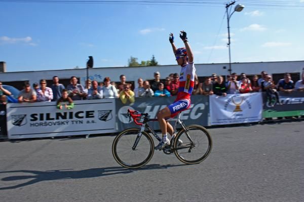 Zdenek Stybar (Fidea Telenet) won the race.