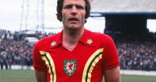 John Toshack in a Wales home, 1976 kit by Admiral