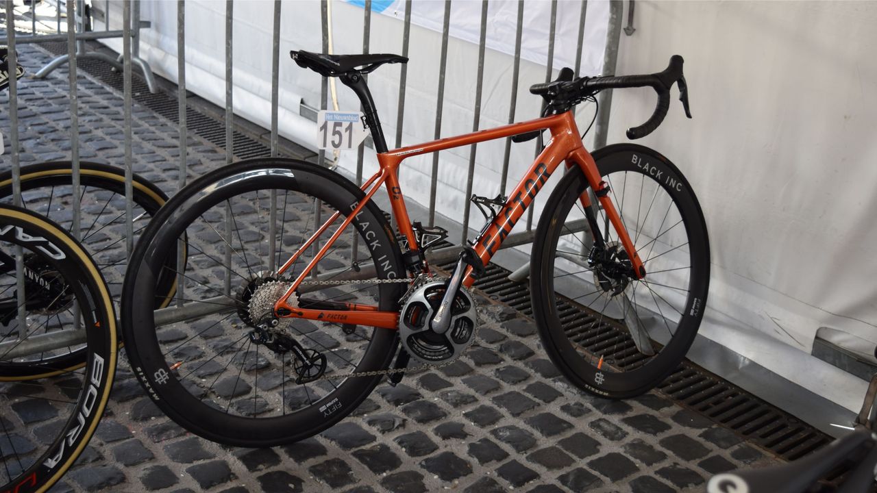 Michael Van Staeyen's (Roompot Charles) Factor O2 Disc