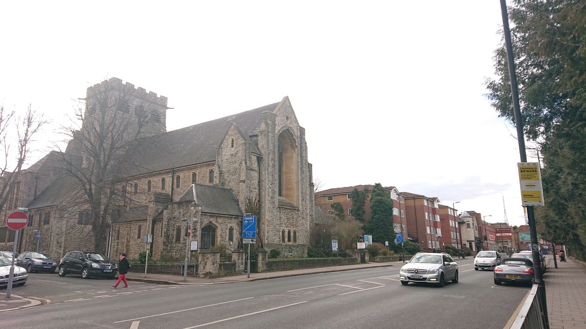 Again, the Xperia XZ2 has overcooked the exposure, whiting-out parts of the sky and making the church look slightly washed out