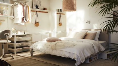 Small Bedroom Ideas: How To Maximize A Tiny Space