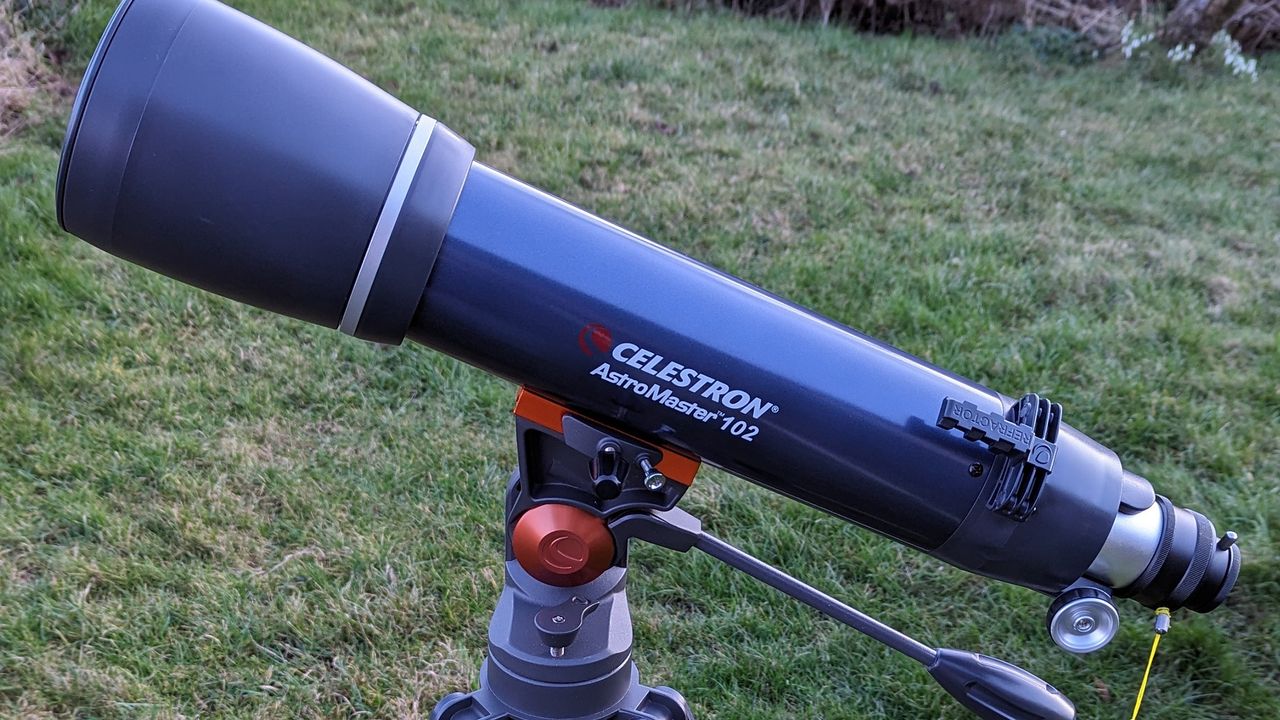 Celestron AstroMaster 102AZ