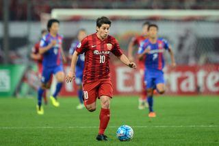 Dario Conca in action for Shanghai SIPG against FC Tokyo in May 2016.