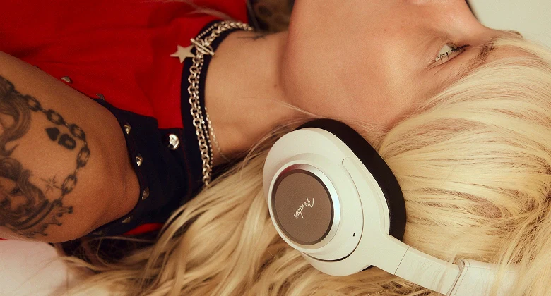 Fender Mix headphones