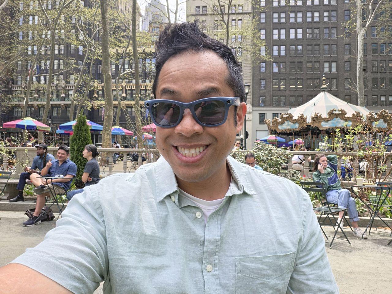 Apple iOS 27 Clean Up vs Samsung Galaxy AI Photo Assist - original.