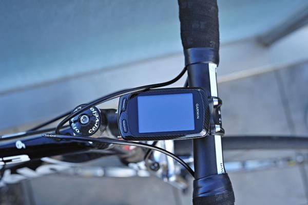 No surprises here: Garmin's Edge 800 occupies prime real estate atop the 3T stem.