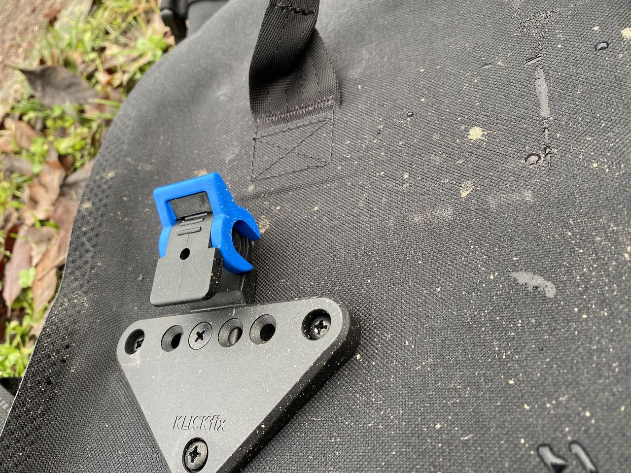 manual closure