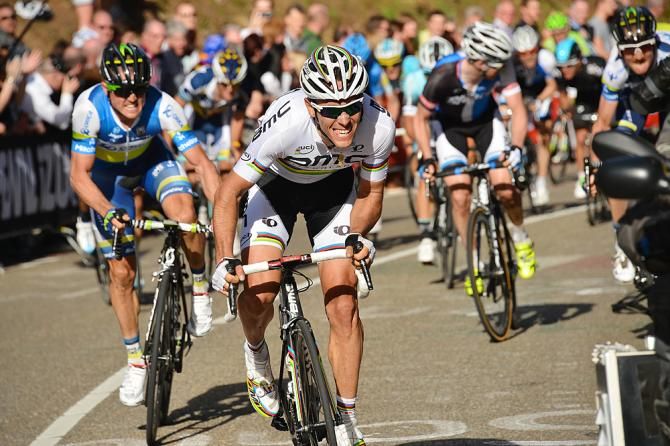 Gilbert launches an ultimately futile effort on the Cauberg