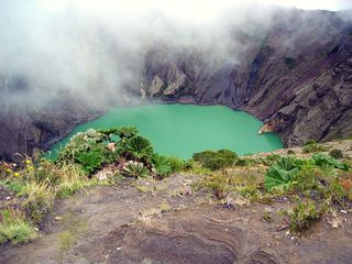 crater lake Irazu