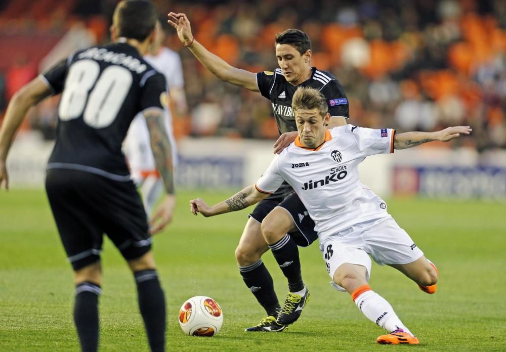 UEFA Europa League: Valencia 1 Ludogorets 0 | FourFourTwo