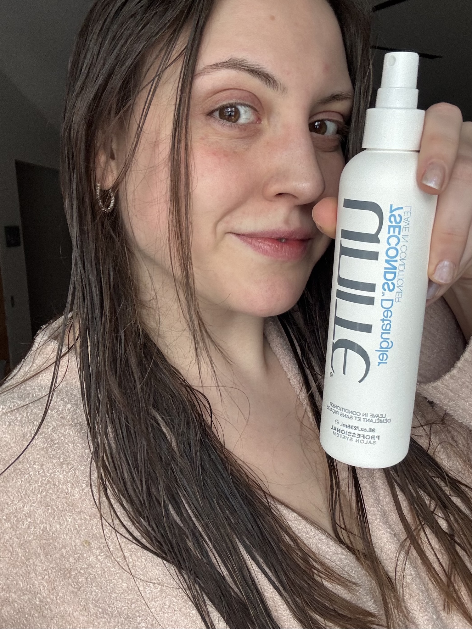 Sophia Vilensky after detangling her hair with Unite 7 Seconds.