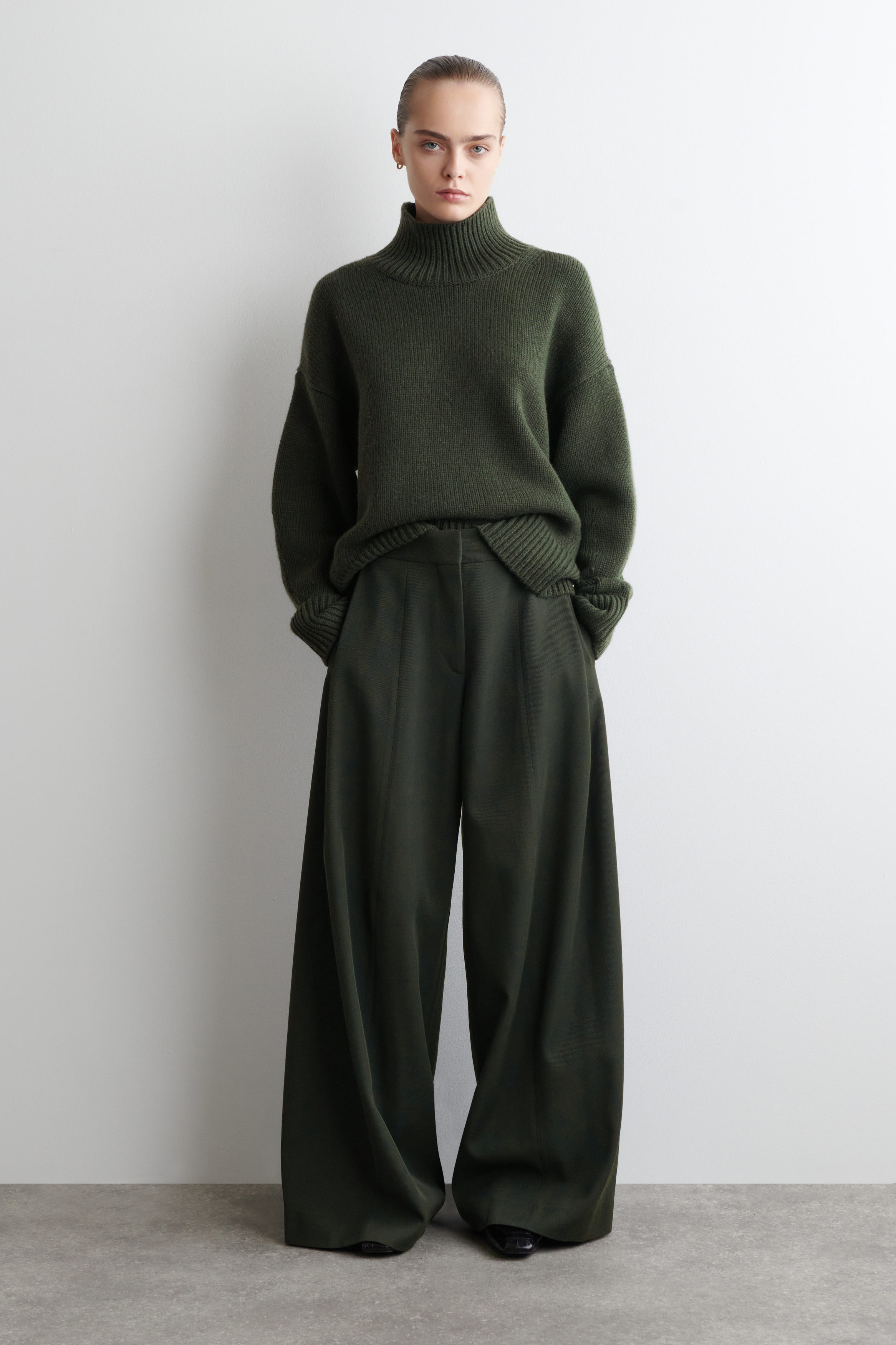 Relaxed Wool-Blend Wide-Leg Trousers