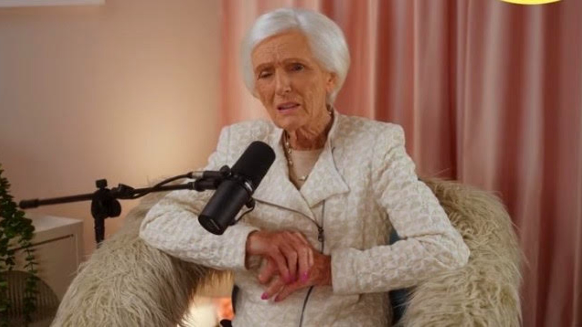 Mary Berry appearing on the Happy Place podcast