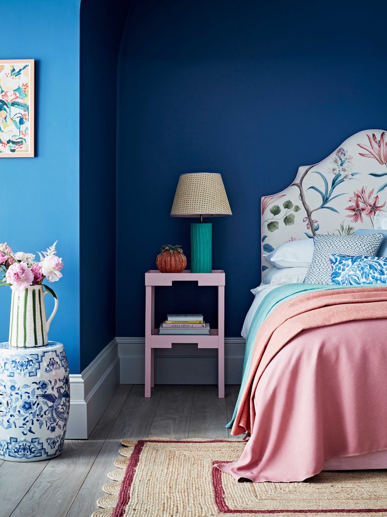 Summer Bedroom Paint Color with Accent Walls