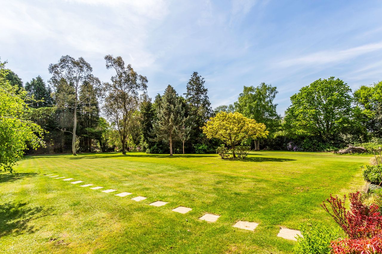 Images of Deerpark, East Grinstead