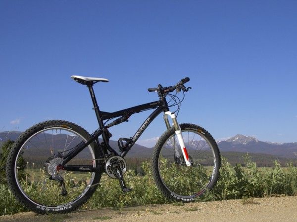 The Pivot Cycles Mach 4 is a short-travel cross-country bike that you don't have to baby