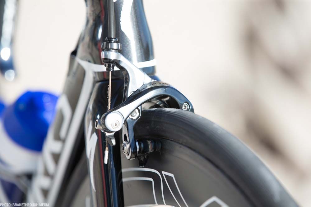 Etixx-QuickStep use Shimano brakes