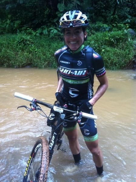 Pua on course on stage 1, cooling off her feet
