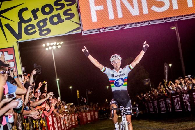 Sven Nys (Crelan-Euphony) takes the win in Las Vegas.