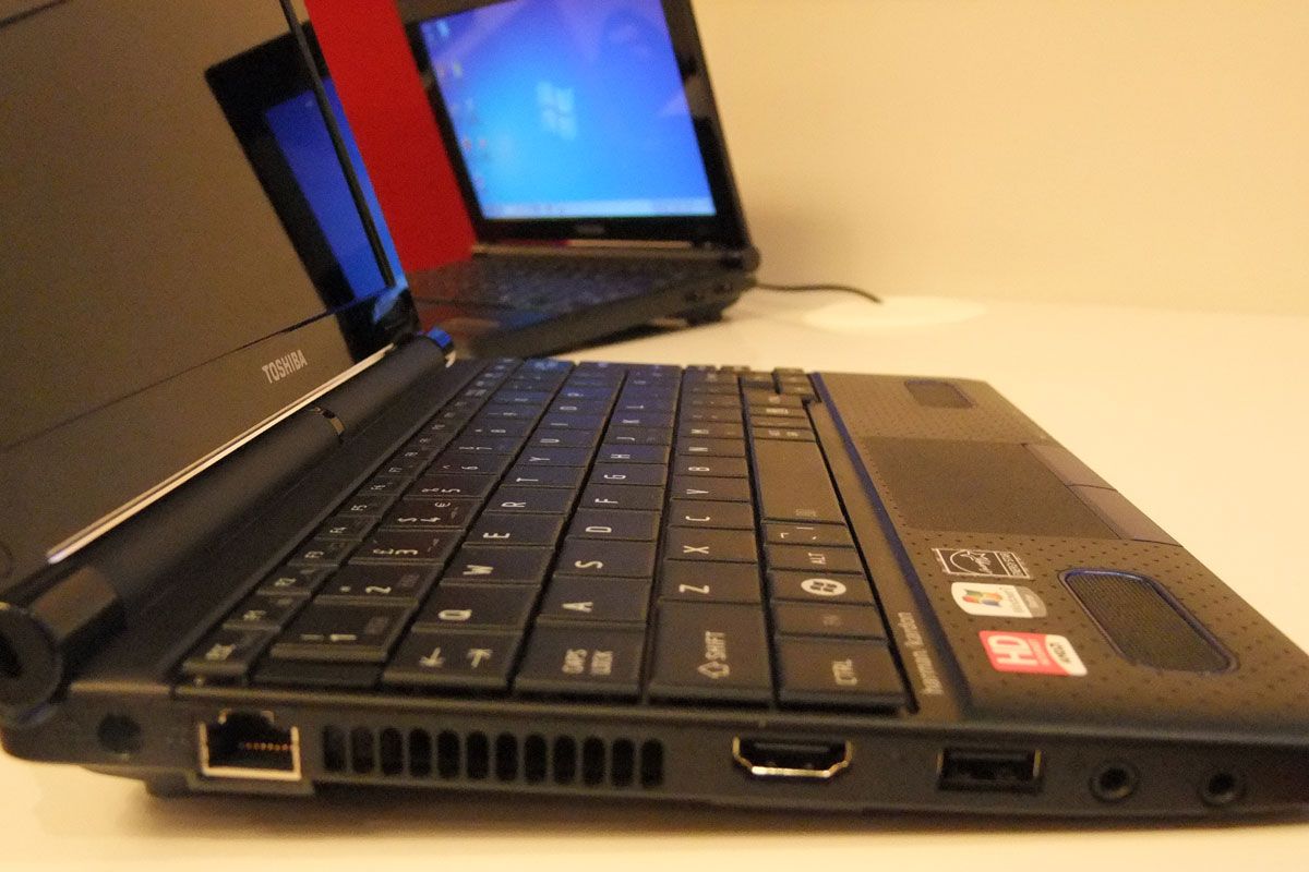 The ports on the left hand side of the Toshiba NB500D including the full-size HDMI port