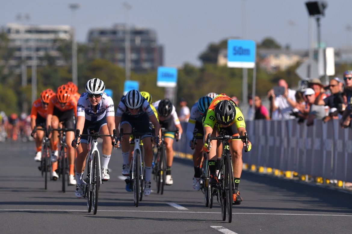Hosking and Lepisto sprint for the line
