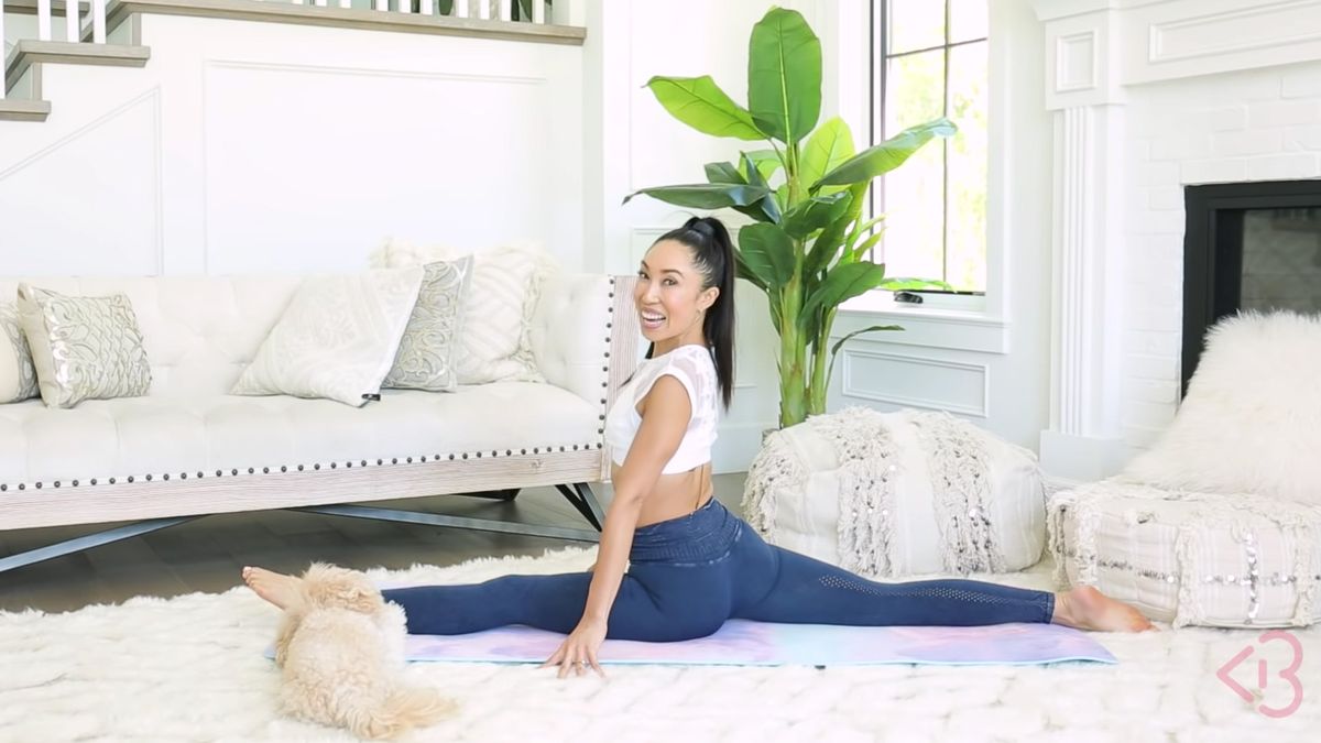 Struggling to master a front split? This 30-min stretch routine is ...