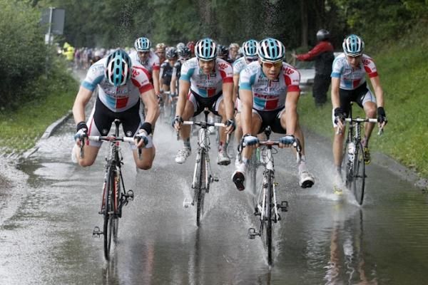 Singing in the rain. Omega Pharma-Lotto on the final day of the Eneco Tour.