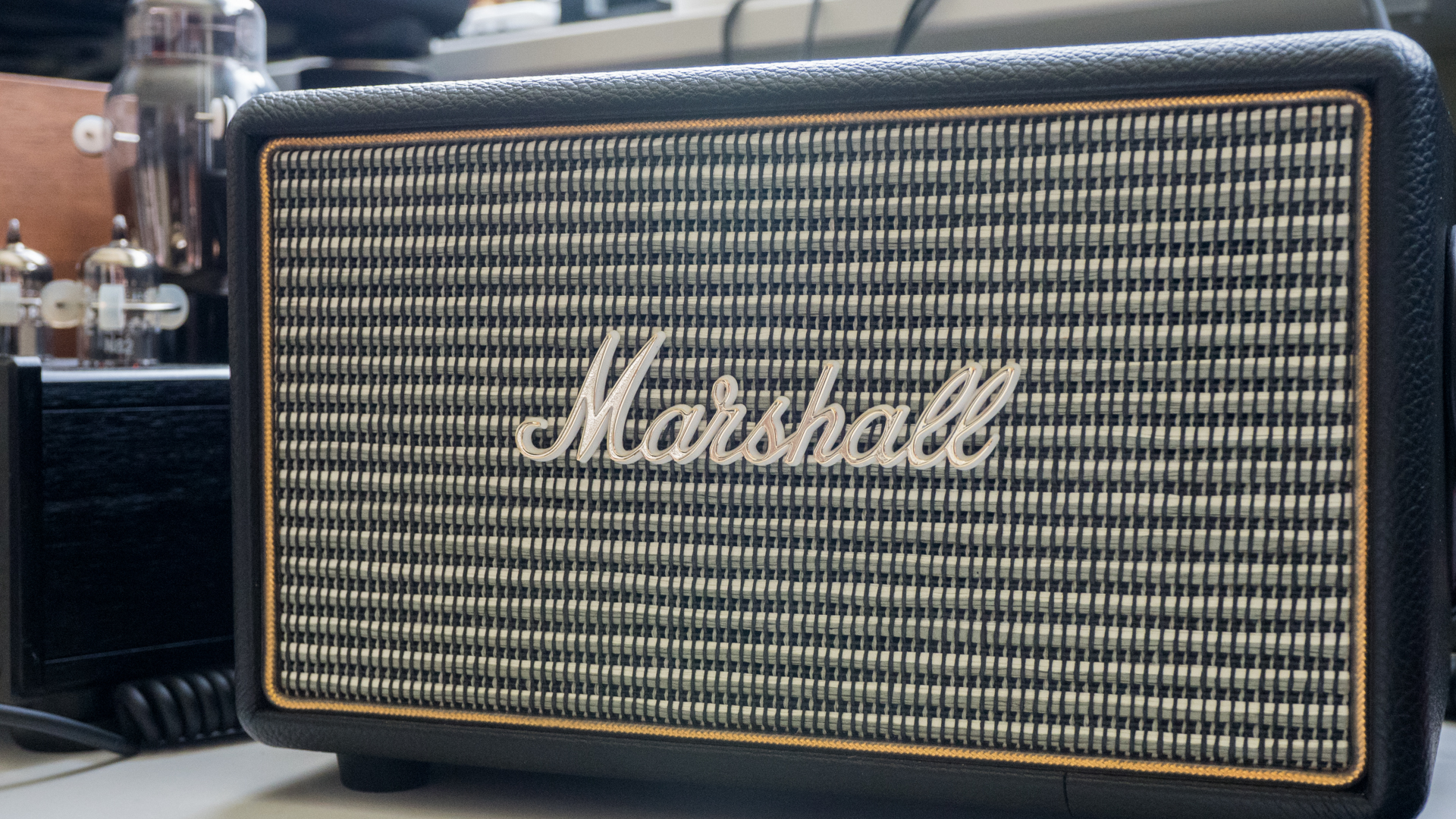 Marshall portable speaker sales kilburn