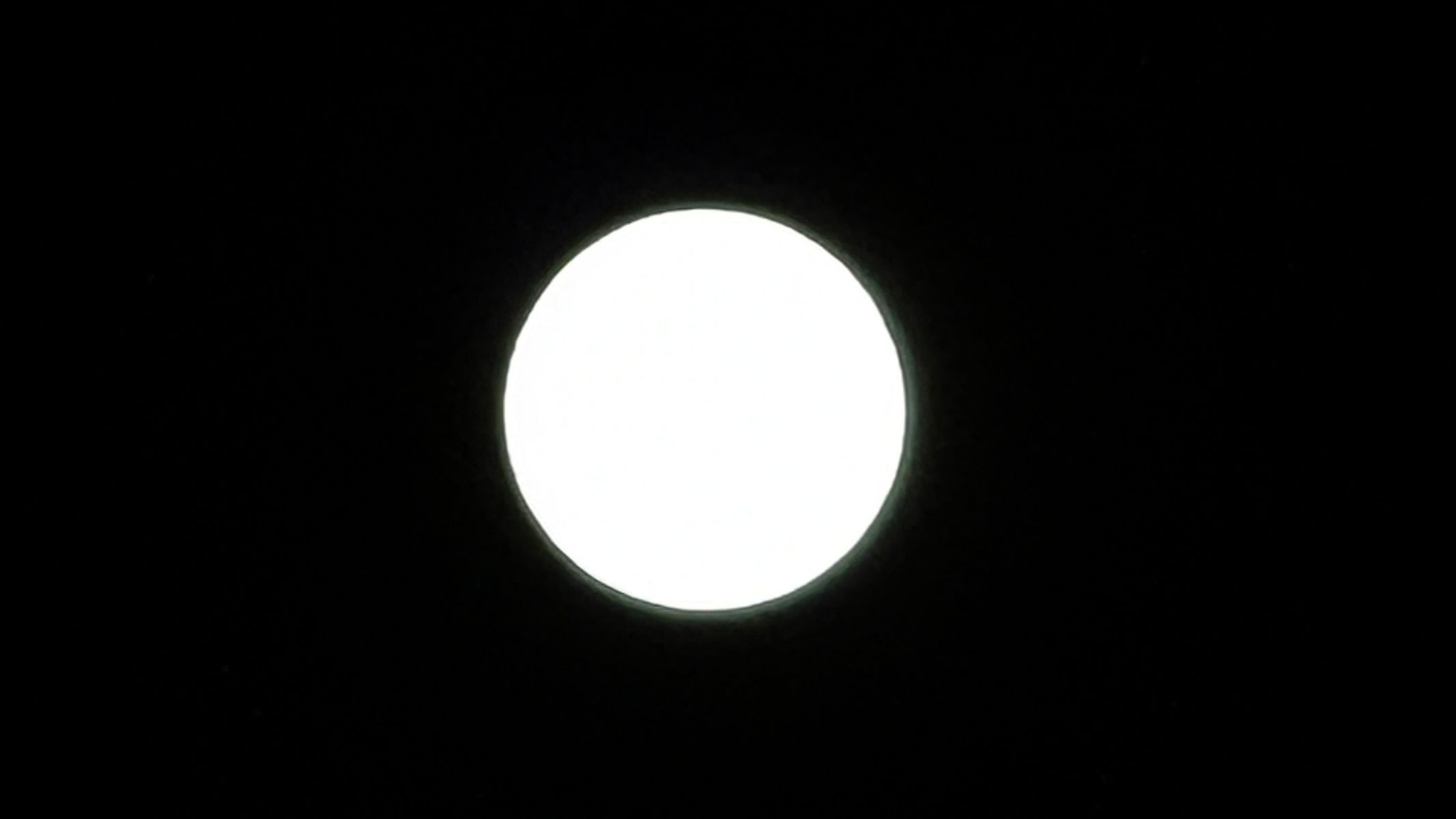 Zooming in makes the sun easier to image