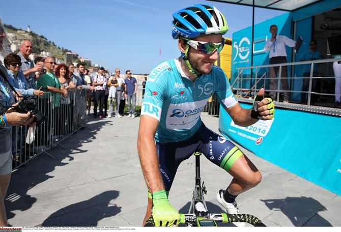 Race leader Adam Yates at the start