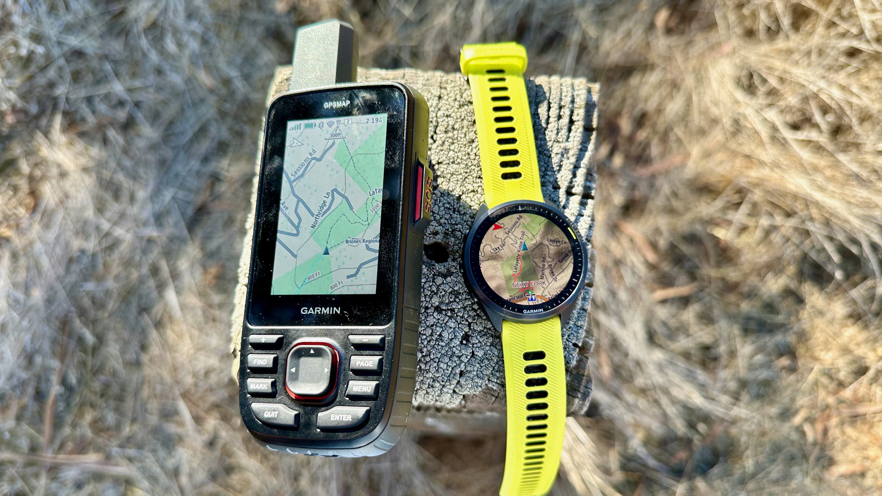 The Garmin GPSMAP 67i (left) and Garmin Forerunner 965 (right)