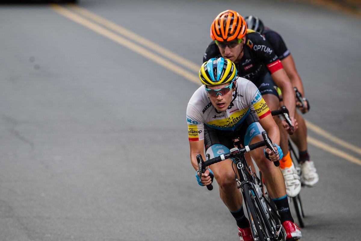 Evan Huffman (SmartStop) leads the mid race break.