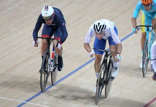 Mark Cavendish and Elia Viviani battle for gold at the Rio 2016 Olympics