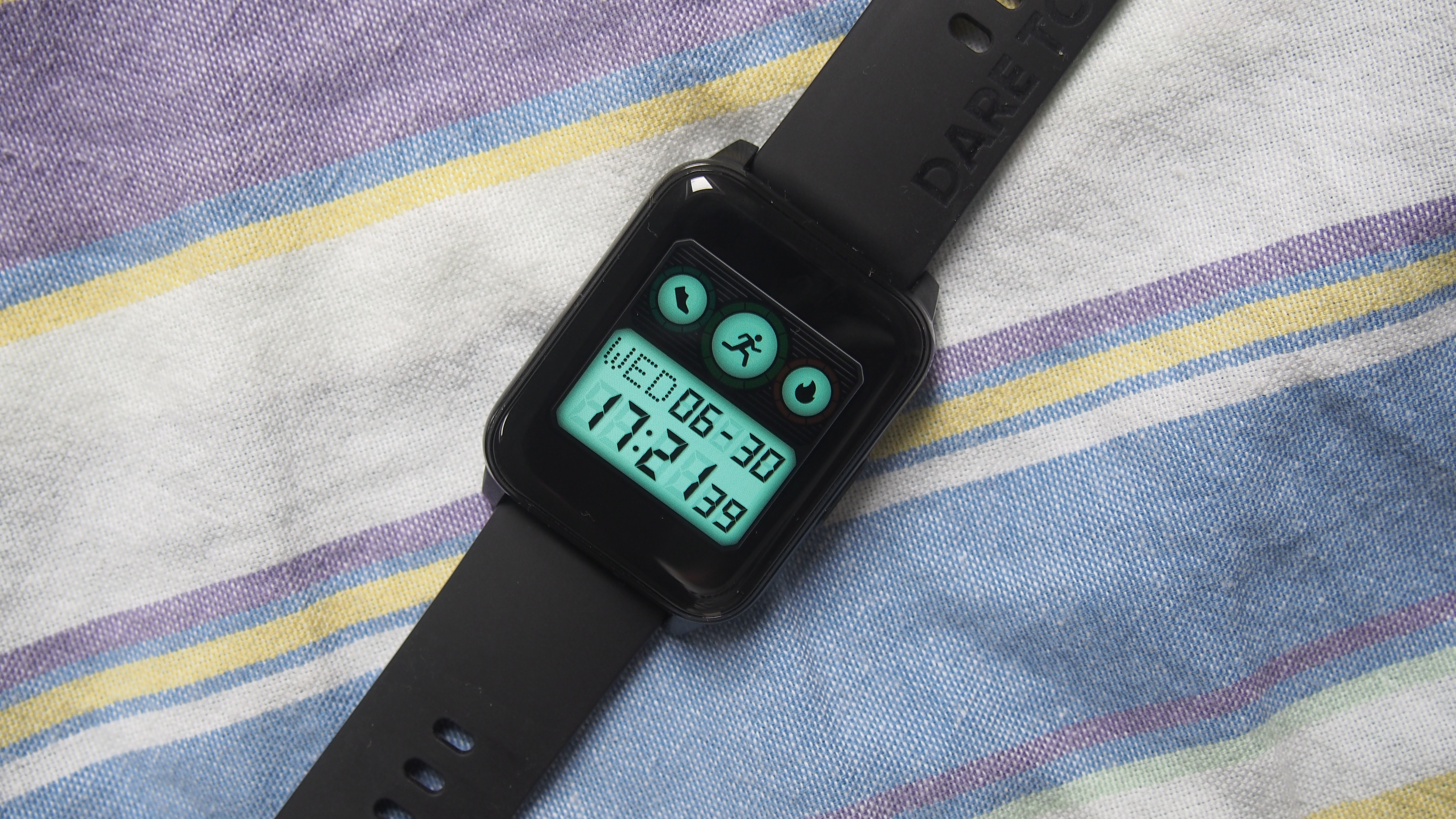 Retro digital-style watch face on the Realme Watch 2