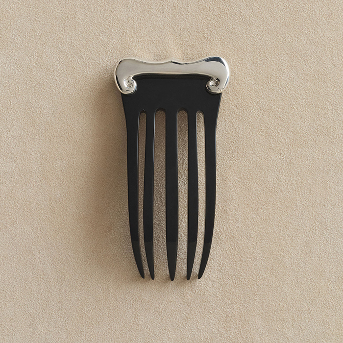 Sophie Buhai, Verona Comb