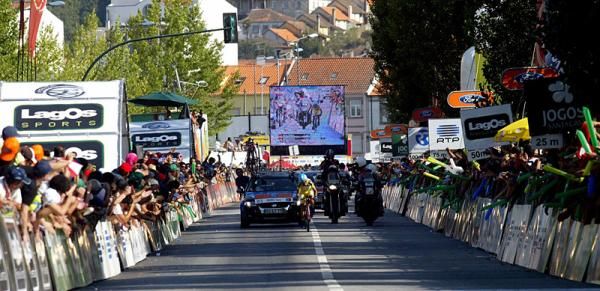 Nuno Ribeiro (Liberty Seguros) approaches the finish line.