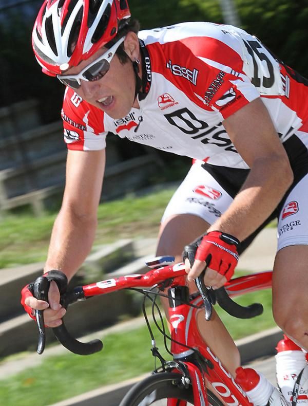 Andy Jacques-Maynes (Bissell) charges into his solo 10 laps.