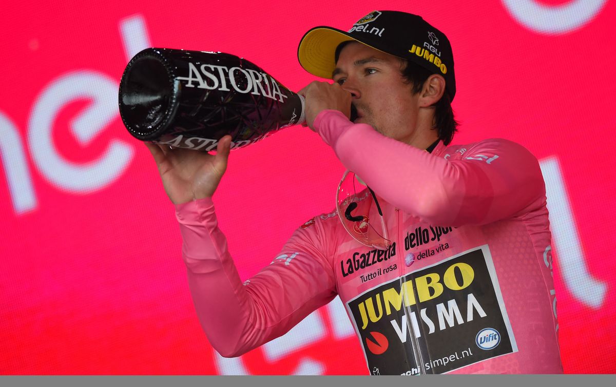 Primož Roglič (Jumbo-Visma) remains in pink