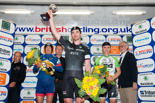 Elinor Barker and Felix English win Otley Cycle Races | Cycling Weekly