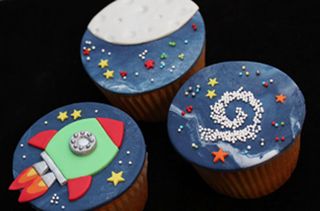 Space cupcakes