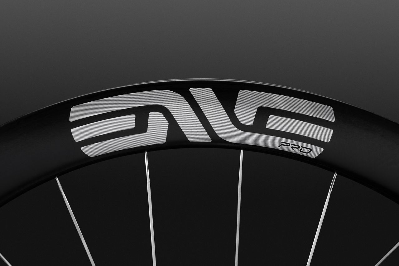 An ENVE SES 4.5 Pro wheel