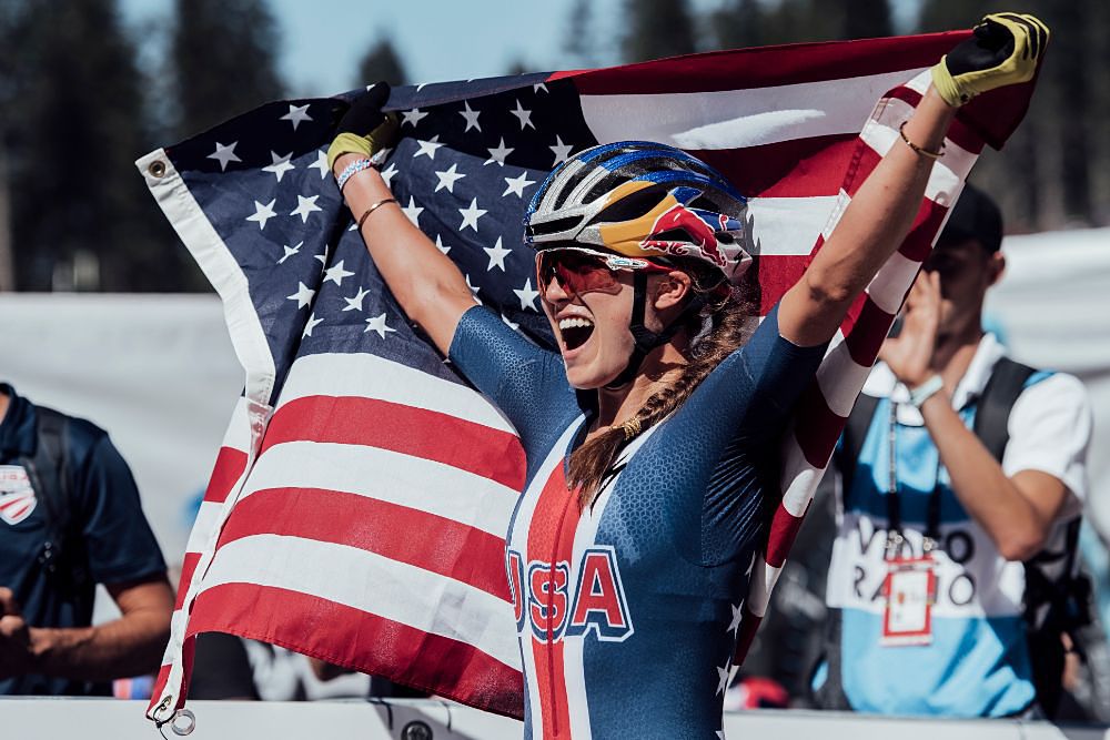 American Kate Courntey wins the 2018 UCI Mountain Bike World Championships