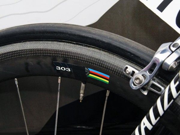 Breschel set off on the new Zipp rims as well.