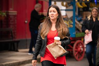 Stacey Slater does a runner in EastEnders