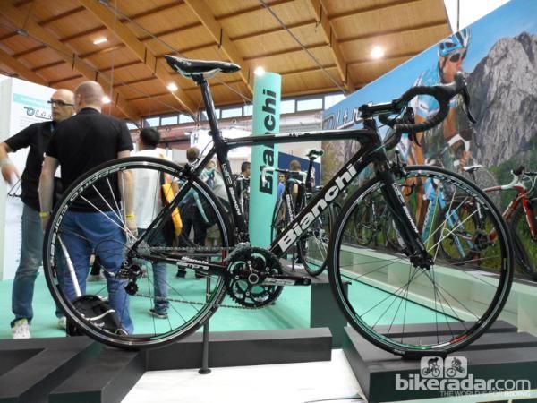 The revamped Sempre now features full internal cable routing that&rsquo;s both mechanical and electronic compatible
