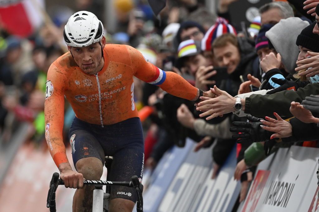 ‘I do not see it taking place instantly’ – Roodhooft doubts Mathieu van der Poel will give up cyclocross