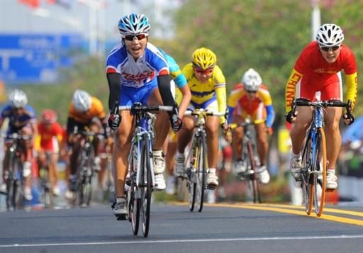 Hsiao Mei Yu (Chinese Taipei) won the field sprint deciding the women's road race.