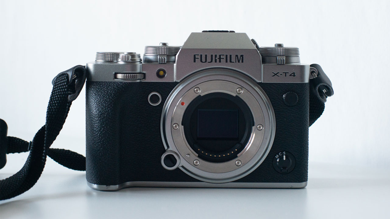 Fujifilm X-T4 camera: image of Fuji X-T4